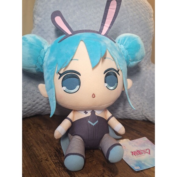 Hatsune Miku Black Bunny Ver. Kyurumaru 9" Plush FuRyu NWT New - Picture 1 of 5